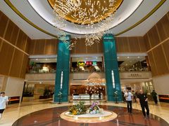 -亚洲国际大酒店·云顶阁旋转自助餐厅
