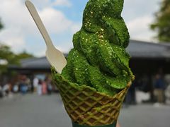 宇治抹茶冰淇淋-豆政(金閣寺境内売店)