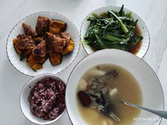 -鲸励母婴月嫂(望京店)