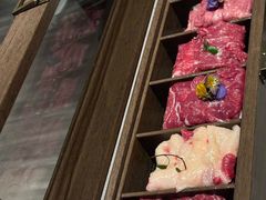 -左庭右院鲜牛肉火锅黑金店(陆家嘴中心店)