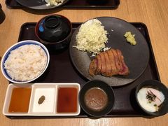 -牛カツ京都勝牛(河原町蛸薬師店)