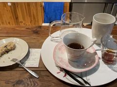 -LEO CAFE