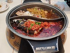-阿瓦山寨·湘菜现炒·剁椒鱼头王(咸阳总店)
