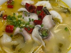 -渝是乎酸菜鱼·川渝小炒(新世界百货望京店)