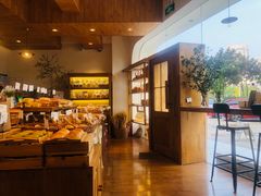 面包甜点陈列柜-那家面包房(珠江路店)
