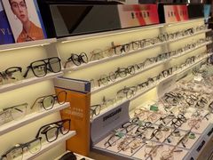 -爱视眸Eyeblling眼镜·依视路·蔡司镜片折扣店(百联南方商城购物中心)