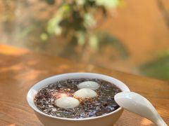 芝麻汤圆赤豆糊-吴家馄饨