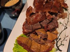 -乔家小院•非遗驴肉•本地小海鲜(滨河路店)