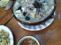 砂锅豆腐-四方小吃·白族庭院餐厅