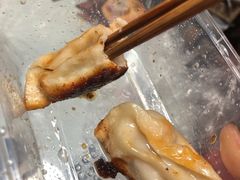 -黄阿姨锅贴大王(万航渡路店)