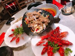 懒尿虾-沪小胖小龙虾(淮海中路旗舰店)