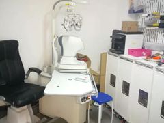 -目艮眼镜SHOWROOM(品牌集合店)
