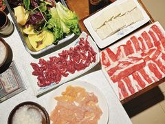 -贵府酸汤牛肉火锅·贵州老字号(飞山街店)