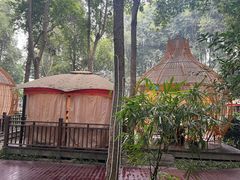 -二荆条·蜀鲜汇城市森林火锅