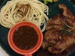 -丽莎沙拉轻食餐厅(国贸店)