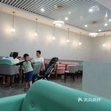 位于海花岛风情街的一家甜品店
