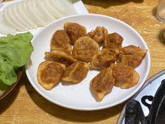 -茸梅路右拐龙虾-农家菜(松江店)