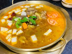 -顶顶汤火牛排火锅·经典铜锅涮肉