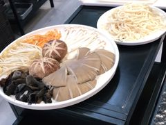-渝里重庆火锅(航天城店)