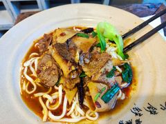 -方铲铲·成都板凳面(滨江银泰店)