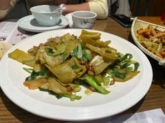 -黄泥岗·地道湖北菜(奥特莱斯店)