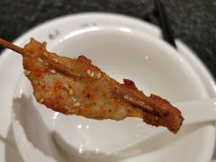 -何妹湿辣牛肉·粤式烧烤砂煲(桂雅路店)