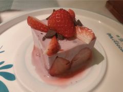 草莓外交官-蜜桃花开·中西融合菜E&W(南长街店)