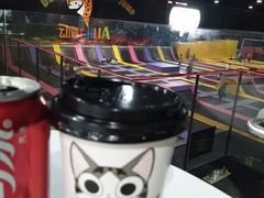 -嘿哟动霸CHUA·新潮玩运动娱乐中心·蹦床滑冰团建乐园