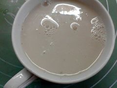 热杏仁豆浆-皇后饼店(财富广场店)