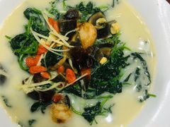 上汤野菜-牛头鱼庄·地道广西菜(鲁班店)