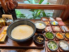 -银米·云南传统过桥米线(双廊黑金冠店)
