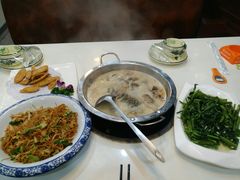 -鑫悦楼煎蟹·16年海鲜大排档