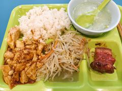 -同济大学本部学苑饮食广场