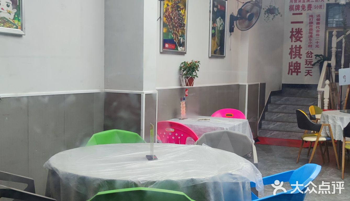 今天的湖北人都在吃虾子！