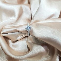 -威德钻石-克拉钻大本营(南京东路店)