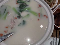 -泉畔人家·老济南经典鲁菜(大明湖店)