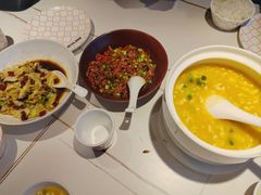 -阿瓦山寨·湘菜现炒·剁椒鱼头王(咸阳总店)