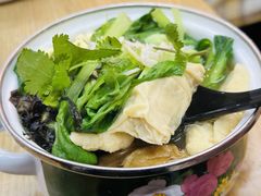 双档粉丝汤-柴爿巷·香酥鸡&馄饨(复兴中路店)