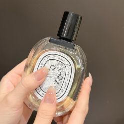 -花岐款式专研健康美甲沙龙