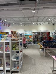 -嗨本可潮玩仓(大兴大悦春风里店)