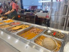 自助取餐区-西环肥仔螺蛳粉(南宁第一分店)