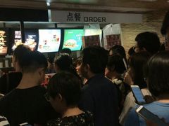 -麦当劳(展览路店)