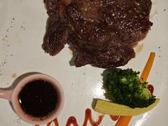 -又见马甲M8融合西餐厅(体育中心店)