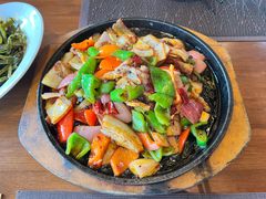 铁板青稞藏香猪-林芝工布庄园希尔顿酒店-猎味中餐厅