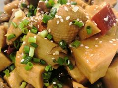 -梓檚中餐厅湖北菜小龙虾武昌鱼排骨藕汤(黄鹤楼店)