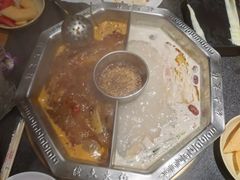 -佬土鹅肠火锅(解放路店)