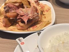 -六泰居·尔滨地标·东北菜(泰山路店)