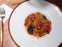 -POKEE VIA&Brunch·维娅(重庆来福士店)