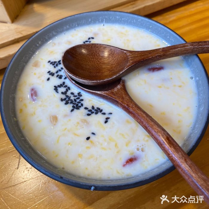 勺子米线·云南传统小吃市集(四方街店)图片