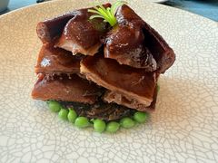 梅干菜烟熏乳鸽-扬州香格里拉·香宫中餐厅